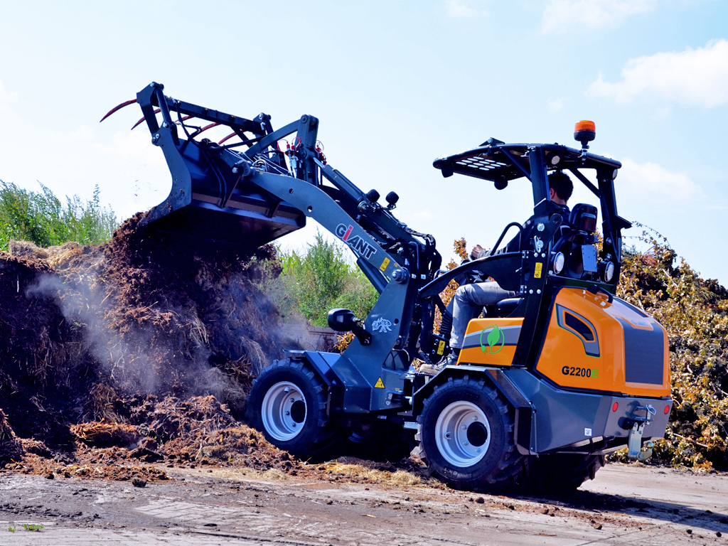 Giant Loader